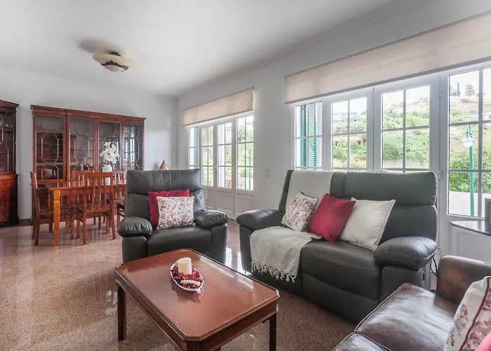 Jango Paradise Holiday home *